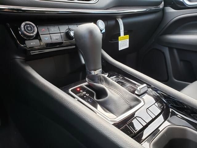 2026 Jeep Compass in Bedford, OH 44146 - 18103999 11