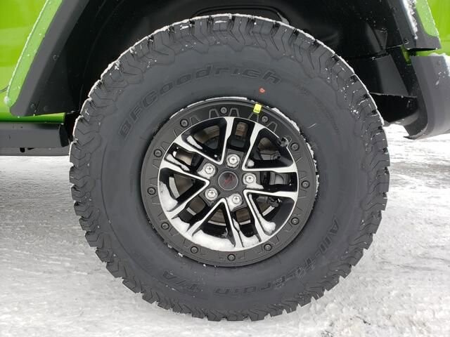 2026 Jeep Wrangler in Bedford, OH 44146 - 18104001 12