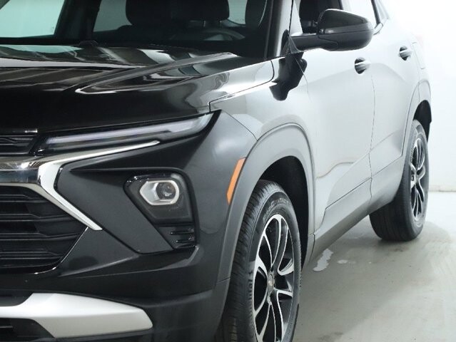 2025 Chevrolet TrailBlazer in Bedford, OH 44146 - 18104003 4