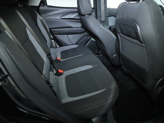 2025 Chevrolet TrailBlazer in Bedford, OH 44146 - 18104003 32