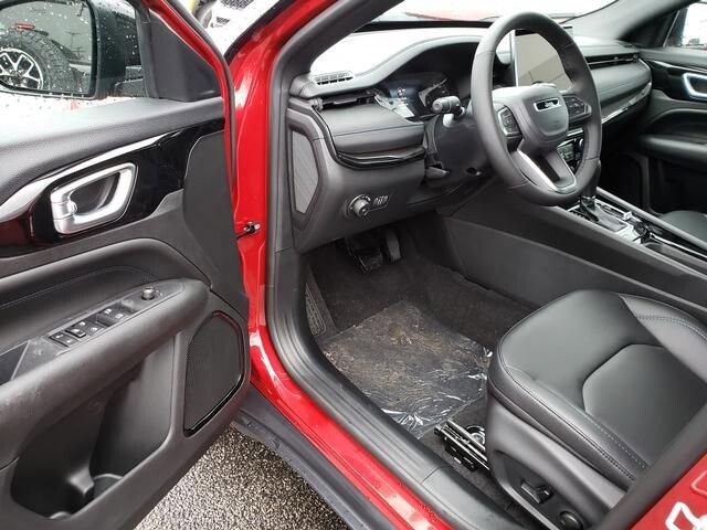 2026 Jeep Compass in Bedford, OH 44146 - 18104005 6