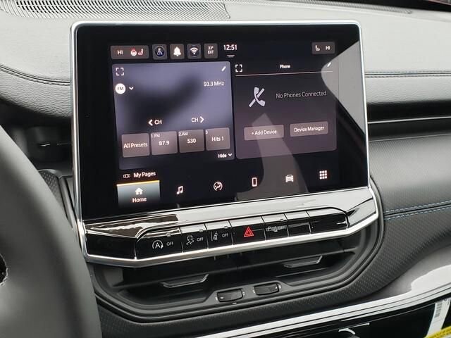 2026 Jeep Compass in Bedford, OH 44146 - 18104005 10