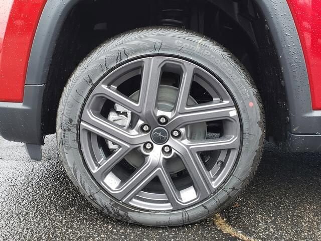 2026 Jeep Compass in Bedford, OH 44146 - 18104005 12