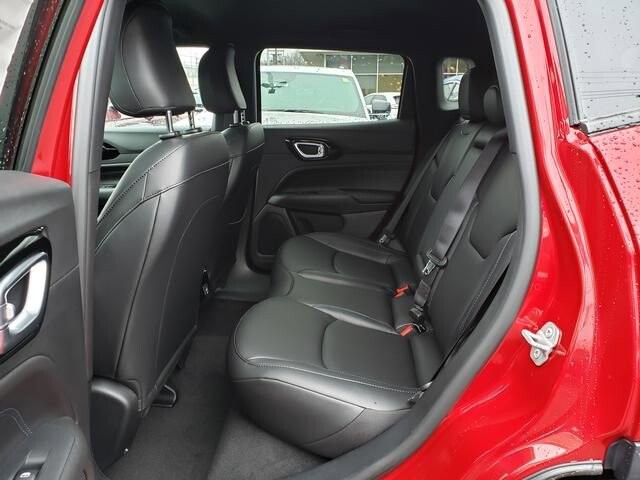 2026 Jeep Compass in Bedford, OH 44146 - 18104005 7