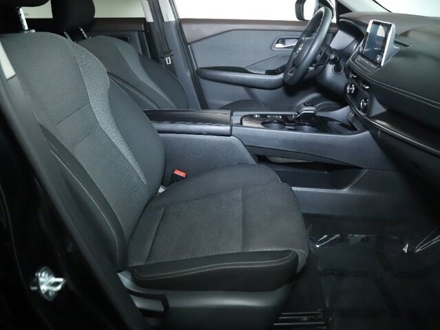 2023 Nissan Rogue in Bedford, OH 44146 - 18104008 32