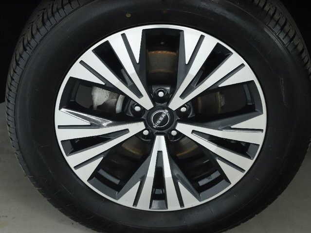 2023 Nissan Rogue in Bedford, OH 44146 - 18104008 35