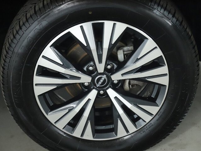 2023 Nissan Rogue in Bedford, OH 44146 - 18104008 10