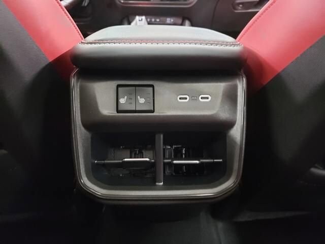 2026 Dodge Charger in Bedford, OH 44146 - 18104013 8