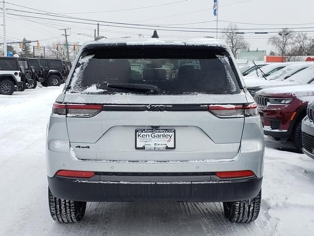 2026 Jeep Grand Cherokee in Bedford, OH 44146 - 18104014 4