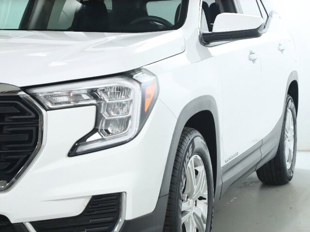 2024 GMC Terrain in Bedford, OH 44146 - 18104016 4