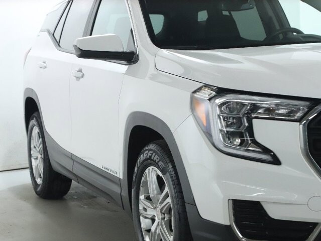 2024 GMC Terrain in Bedford, OH 44146 - 18104016 8