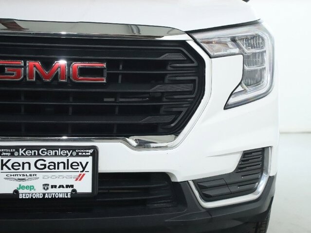 2024 GMC Terrain in Bedford, OH 44146 - 18104016 7
