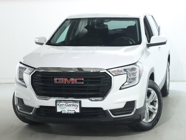 2024 GMC Terrain in Bedford, OH 44146 - 18104016 3