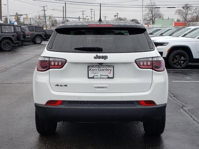 2026 Jeep Compass in Bedford, OH 44146 - 18104018 4