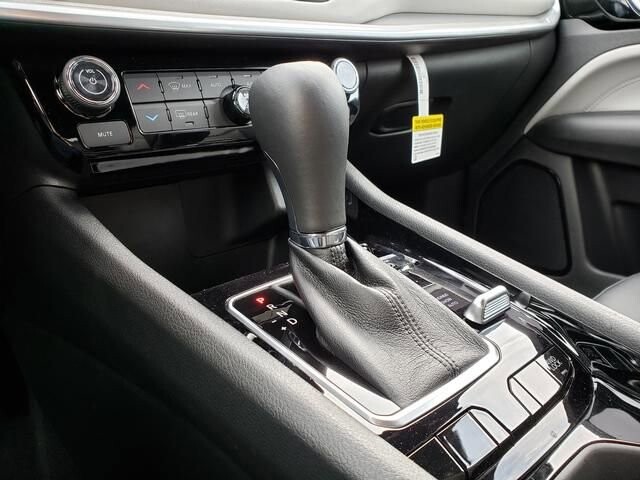 2026 Jeep Compass in Bedford, OH 44146 - 18104020 11