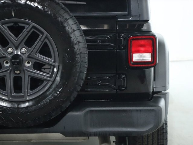 2025 Jeep Wrangler in Bedford, OH 44146 - 18104022 43