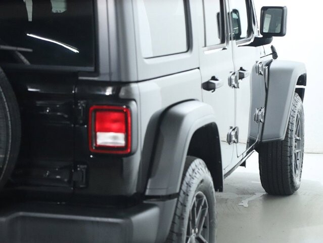 2025 Jeep Wrangler in Bedford, OH 44146 - 18104022 44