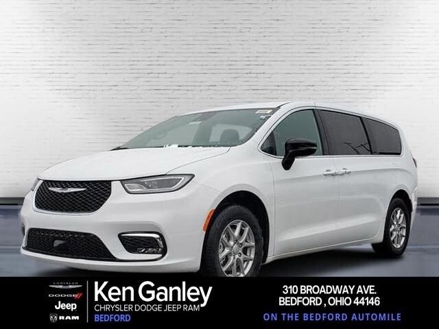 2026 Chrysler Pacifica in Bedford, OH 44146 - 18104023