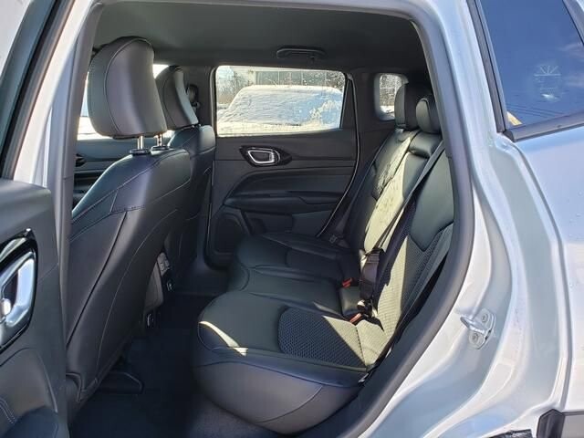 2026 Jeep Compass in Bedford, OH 44146 - 18104024 7