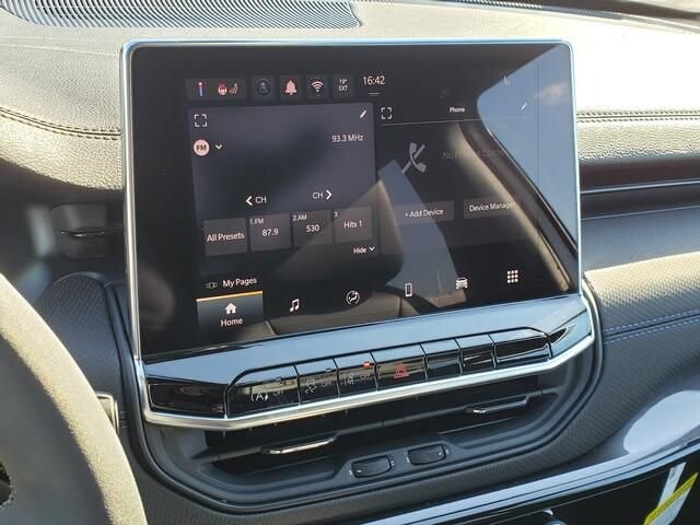 2026 Jeep Compass in Bedford, OH 44146 - 18104024 10