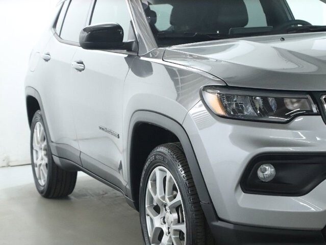 2024 Jeep Compass in Bedford, OH 44146 - 18104026 8