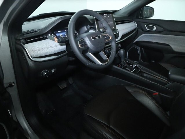 2024 Jeep Compass in Bedford, OH 44146 - 18104026 17
