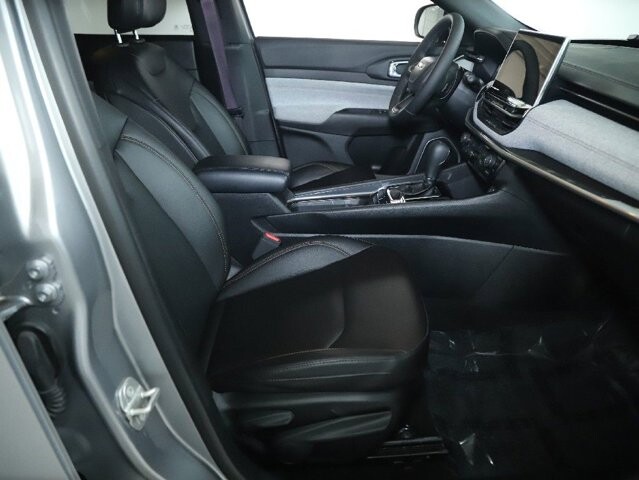 2024 Jeep Compass in Bedford, OH 44146 - 18104026 34