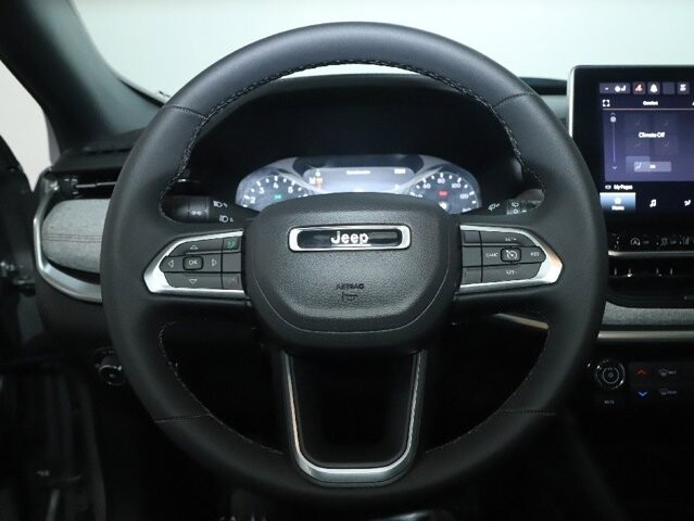 2024 Jeep Compass in Bedford, OH 44146 - 18104026 21