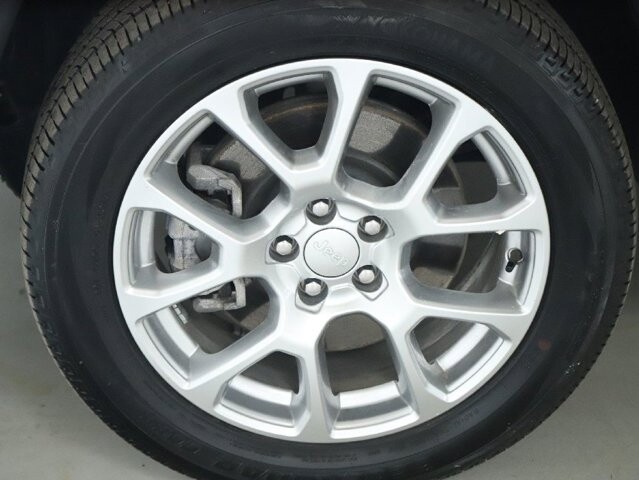 2024 Jeep Compass in Bedford, OH 44146 - 18104026 37