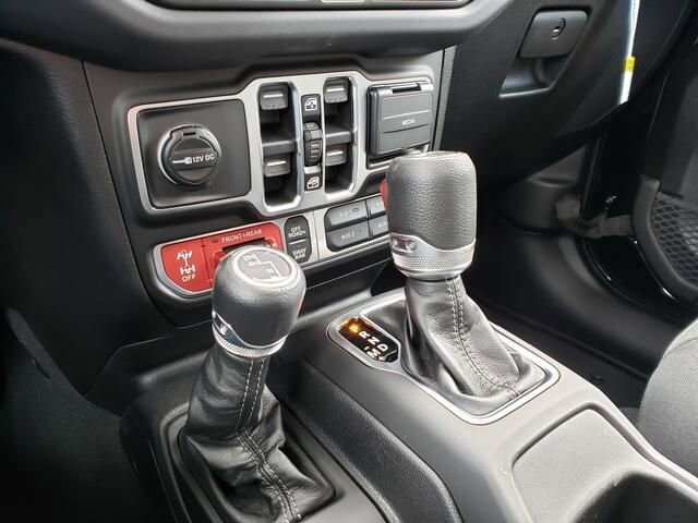 2026 Jeep Wrangler in Bedford, OH 44146 - 18104027 11