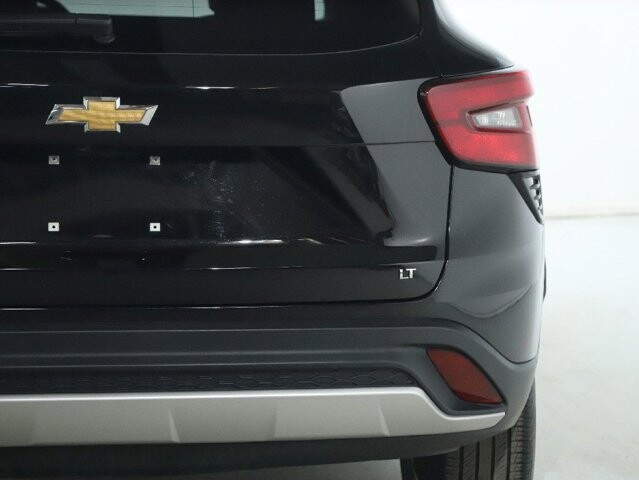 2025 Chevrolet Trax in Bedford, OH 44146 - 18104028 44
