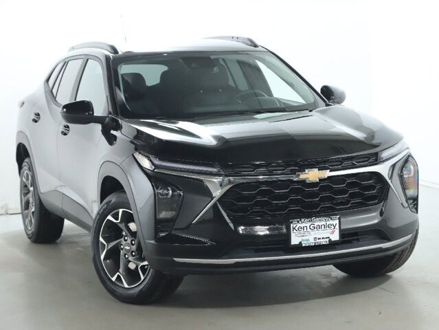 2025 Chevrolet Trax in Bedford, OH 44146 - 18104028 2