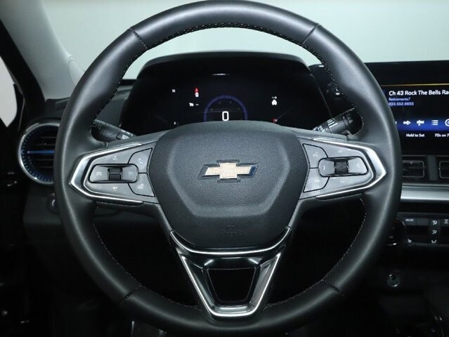 2025 Chevrolet Trax in Bedford, OH 44146 - 18104028 21