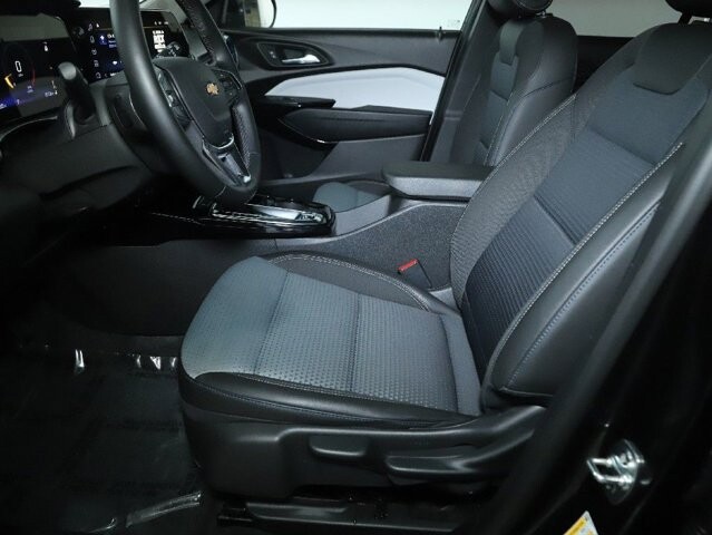 2025 Chevrolet Trax in Bedford, OH 44146 - 18104028 18