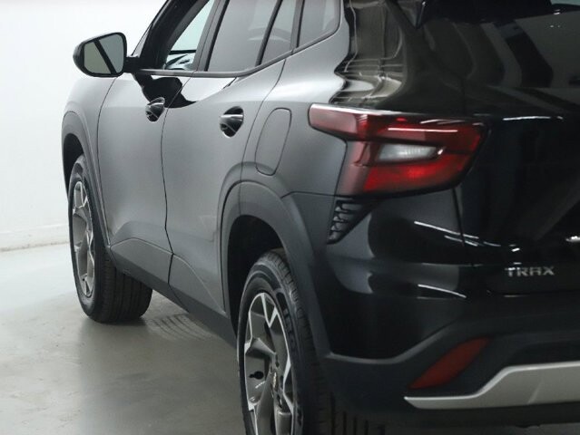 2025 Chevrolet Trax in Bedford, OH 44146 - 18104028 41