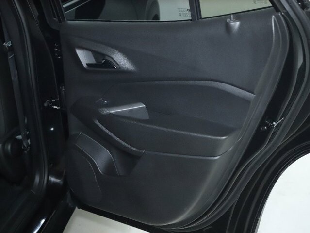 2025 Chevrolet Trax in Bedford, OH 44146 - 18104028 31