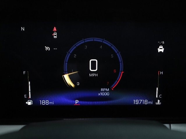 2025 Chevrolet Trax in Bedford, OH 44146 - 18104028 24