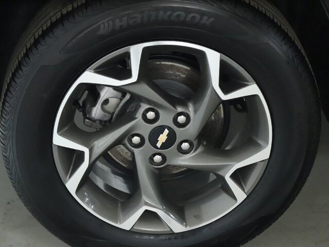 2025 Chevrolet Trax in Bedford, OH 44146 - 18104028 12