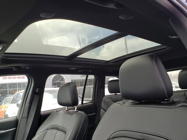 2026 Jeep Grand Cherokee in Bedford, OH 44146 - 18104029 7