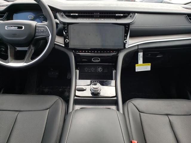 2026 Jeep Grand Cherokee in Bedford, OH 44146 - 18104029 8