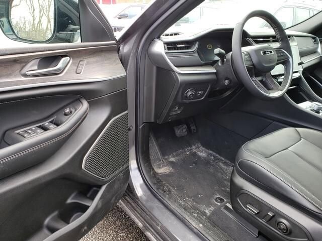 2026 Jeep Grand Cherokee in Bedford, OH 44146 - 18104029 6