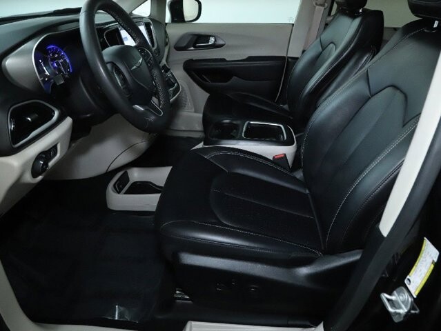 2024 Chrysler Pacifica in Bedford, OH 44146 - 18104032 18