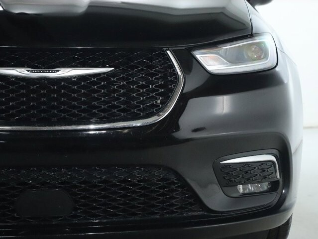 2024 Chrysler Pacifica in Bedford, OH 44146 - 18104032 7