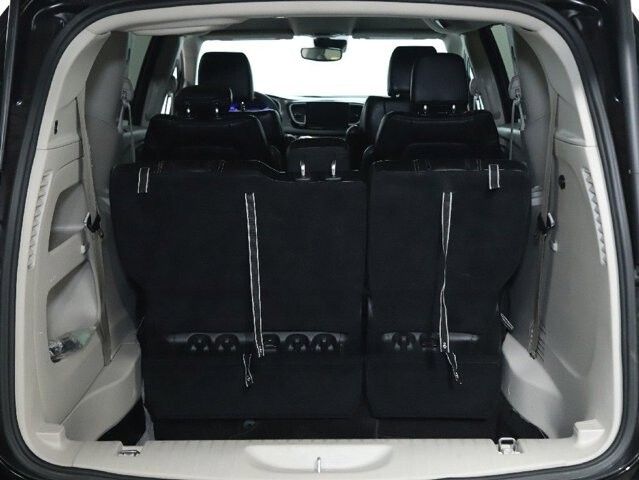 2024 Chrysler Pacifica in Bedford, OH 44146 - 18104032 30