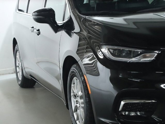 2024 Chrysler Pacifica in Bedford, OH 44146 - 18104032 8