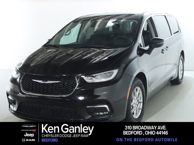 2024 Chrysler Pacifica in Bedford, OH 44146 - 18104032