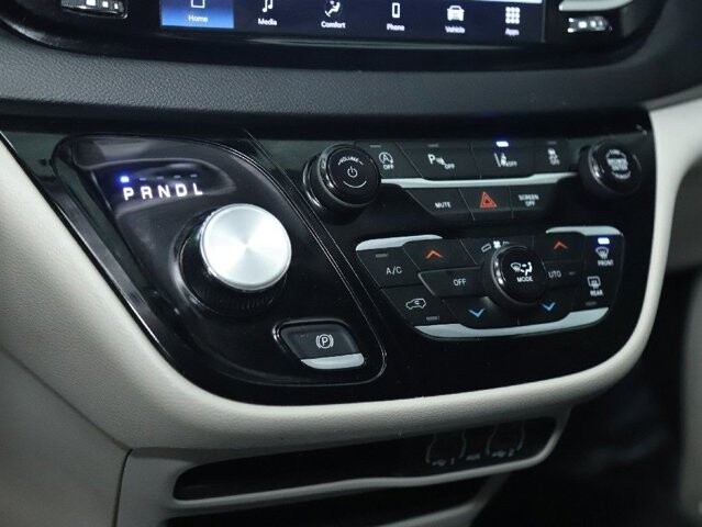 2024 Chrysler Pacifica in Bedford, OH 44146 - 18104032 26