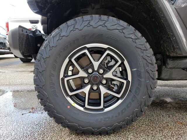 2026 Jeep Wrangler in Bedford, OH 44146 - 18104033 12