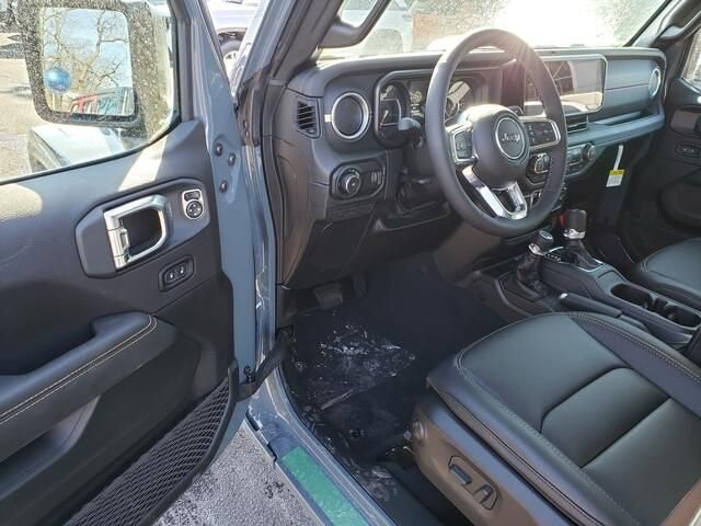 2026 Jeep Wrangler in Bedford, OH 44146 - 18104034 6