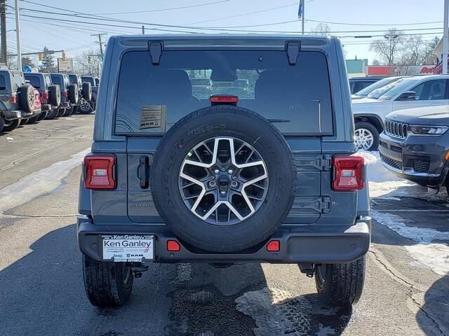 2026 Jeep Wrangler in Bedford, OH 44146 - 18104034 4